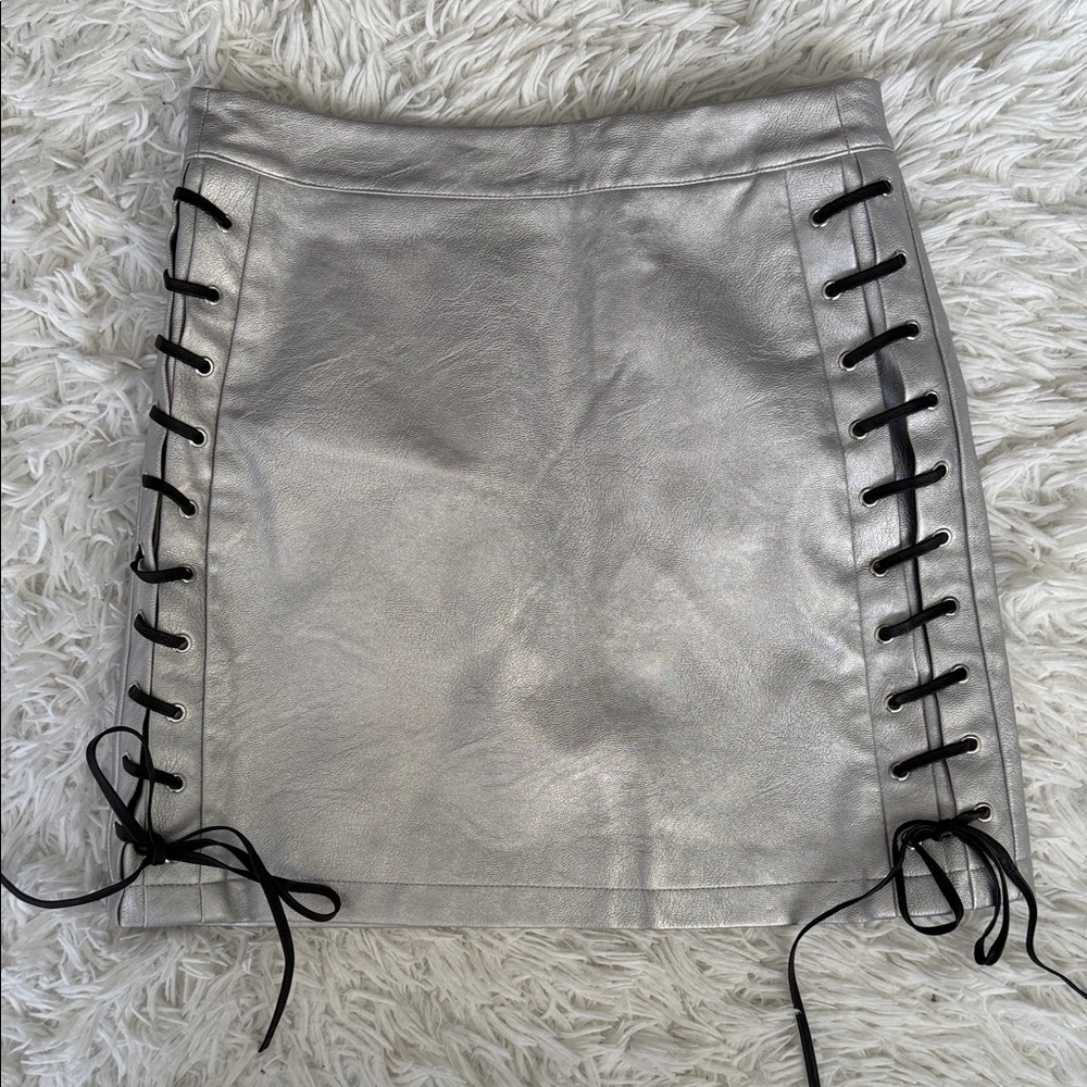 Topshop Silver Metallic Faux Leather Mini Skirt Size 2